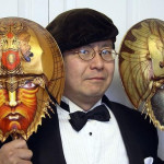 http://rabblerouserforumart.blogspot.com/2009/03/takeshi-yamadas-museum-of-world-wonders.html